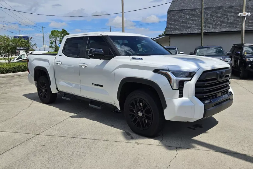 2025 Toyota Tundra Limited photo 1
