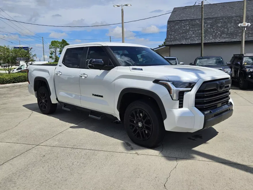 2025 Toyota Tundra Limited photo 1