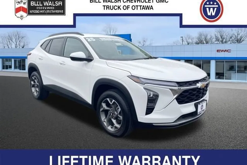 2025 Chevrolet Trax LT photo 1