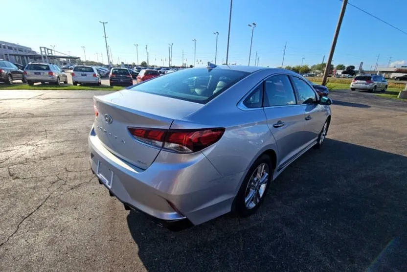 2019 Hyundai Sonata Sport photo 1