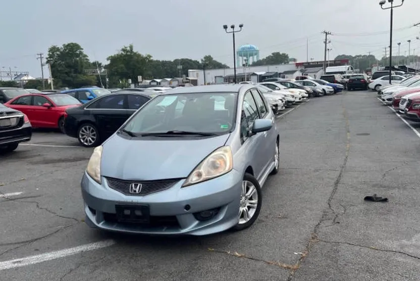 2011 Honda Fit Sport photo 1