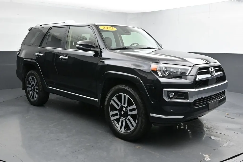 2023 Toyota 4Runner Limited 4WD photo 1