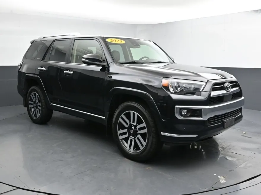 2023 Toyota 4Runner Limited 4WD photo 1