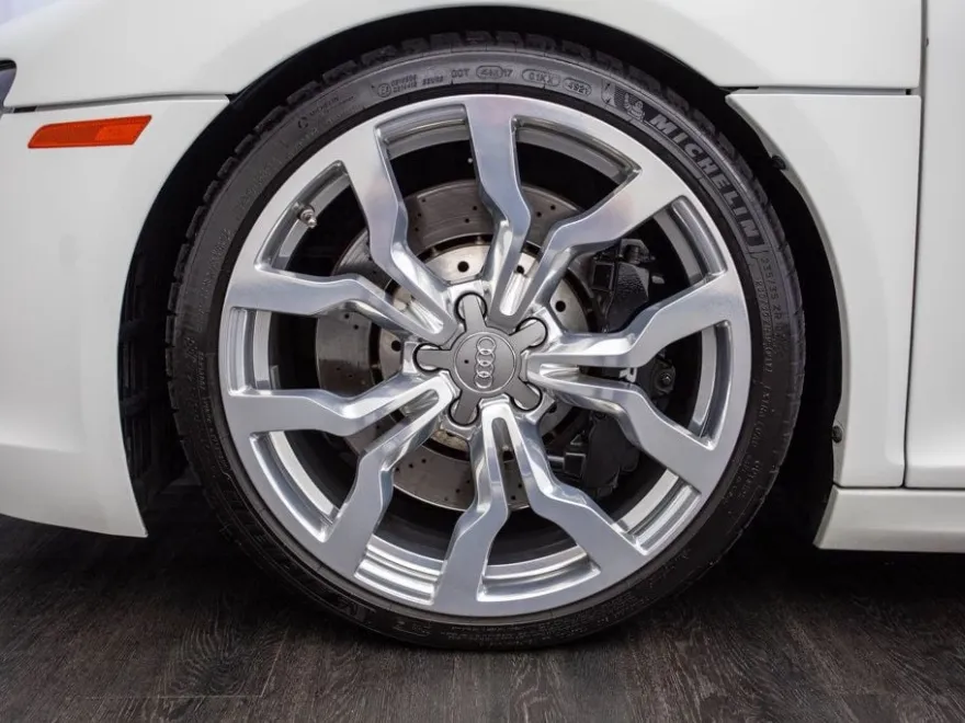 2011 Audi R8 5.2 photo 38