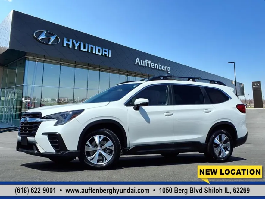 2023 Subaru Ascent Premium photo 1