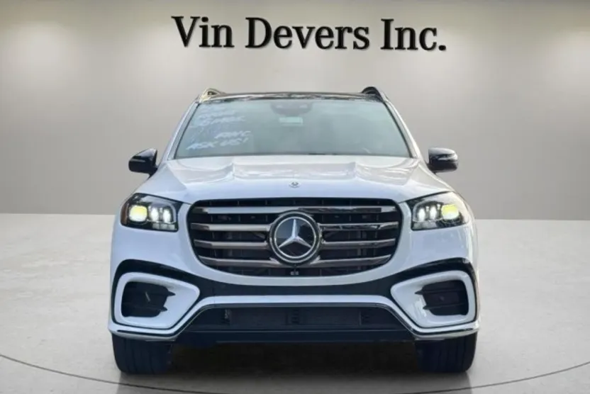 2025 Mercedes Benz GLS 450 4MATIC photo 1