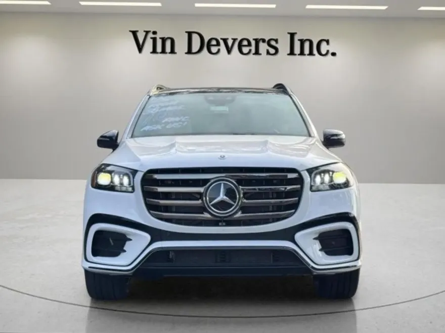 2025 Mercedes Benz GLS 450 4MATIC photo 1