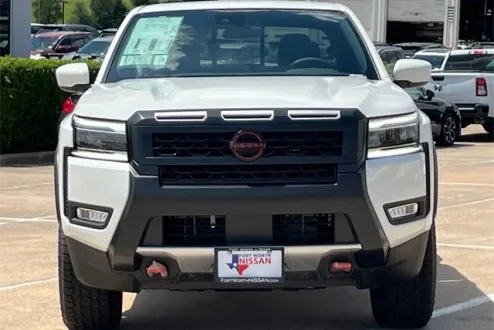 2025 Nissan Frontier PRO-X photo 2