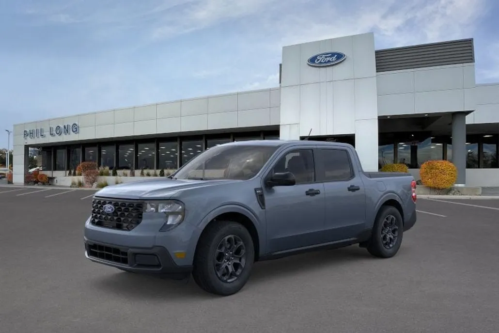2025 Ford Maverick XLT photo 1