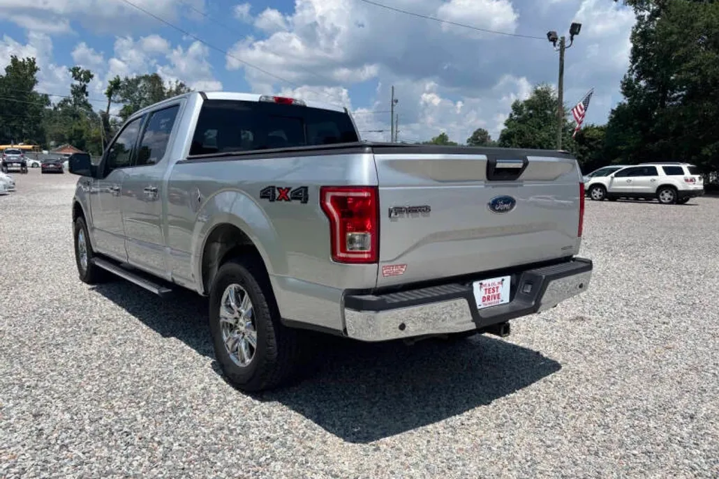 2015 Ford F-150 XLT photo 1
