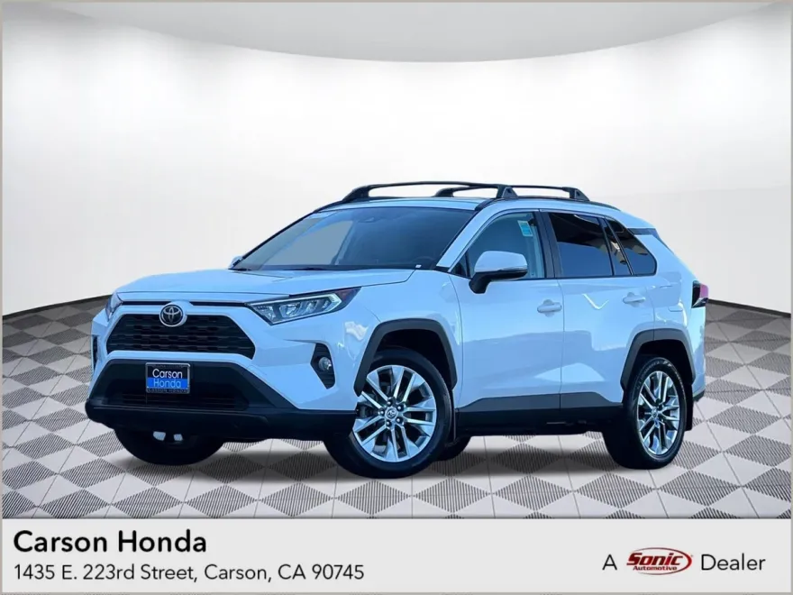 2020 Toyota RAV4 XLE Premium photo 1