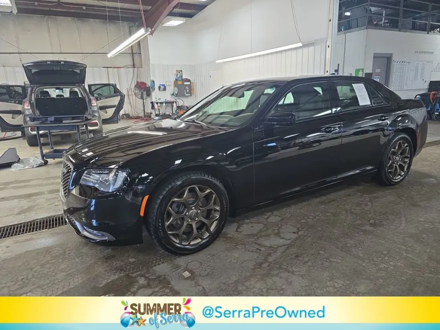 2018 Chrysler 300 S photo 1