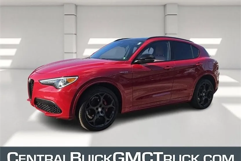 2022 Alfa Romeo Stelvio Ti Sport photo 1