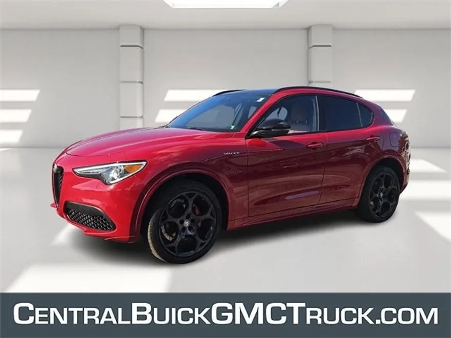 2022 Alfa Romeo Stelvio Ti Sport photo 1