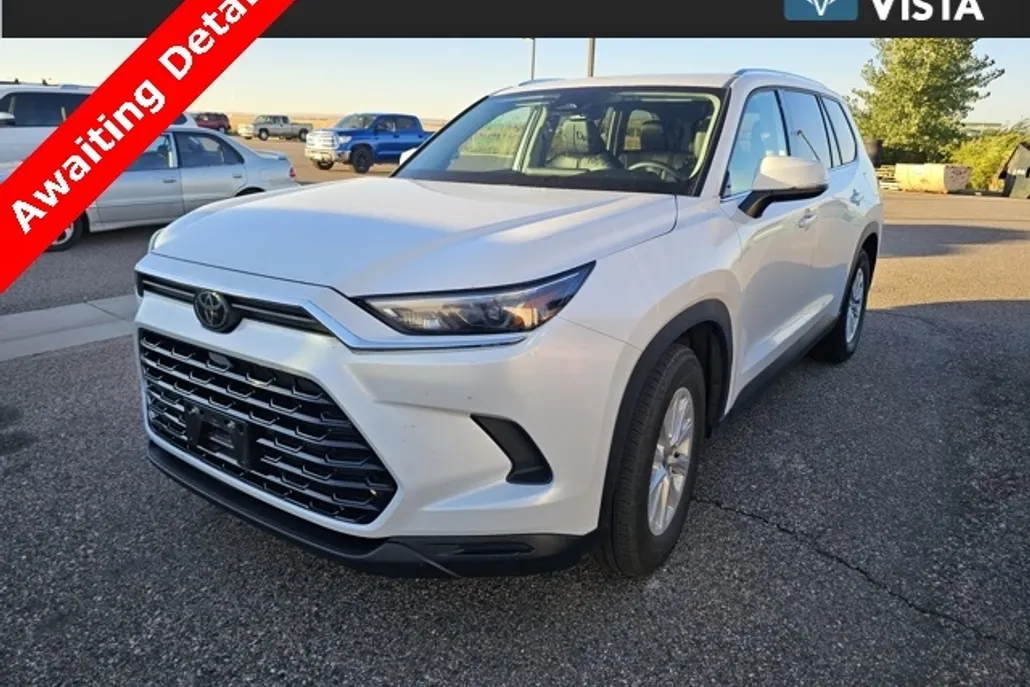 2024 Toyota Highlander Hybrid XLE photo 1
