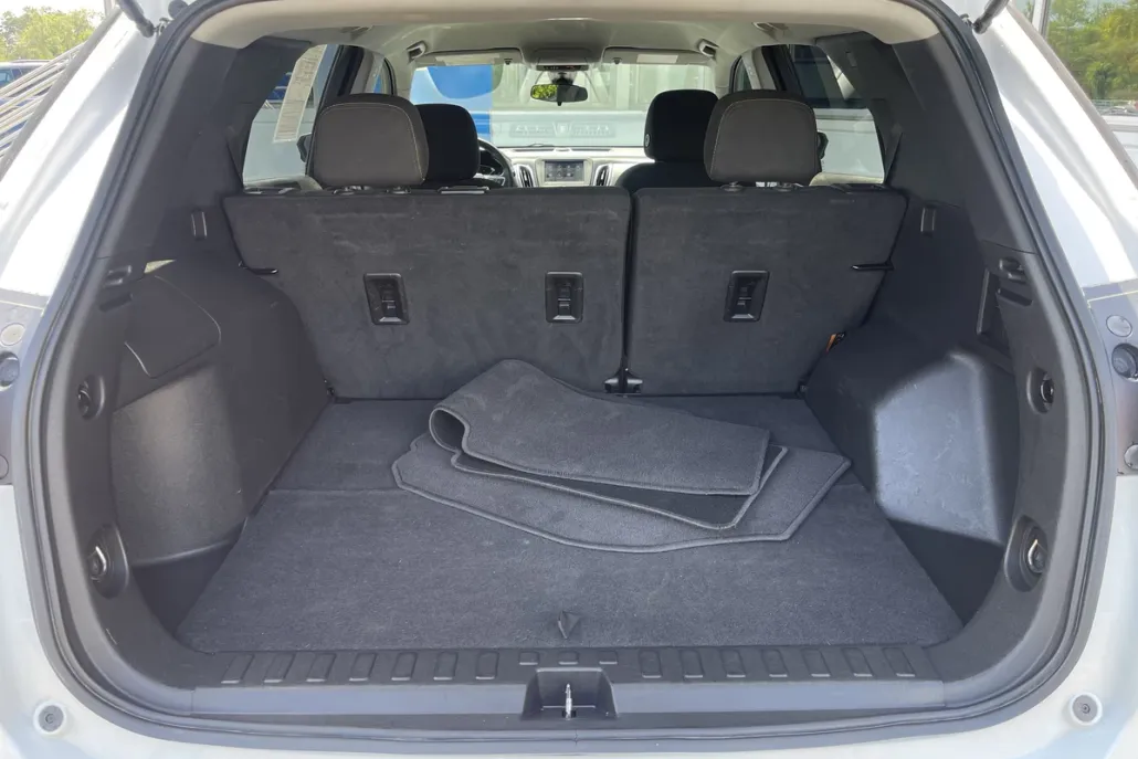 2023 Chevrolet Equinox LT photo 1