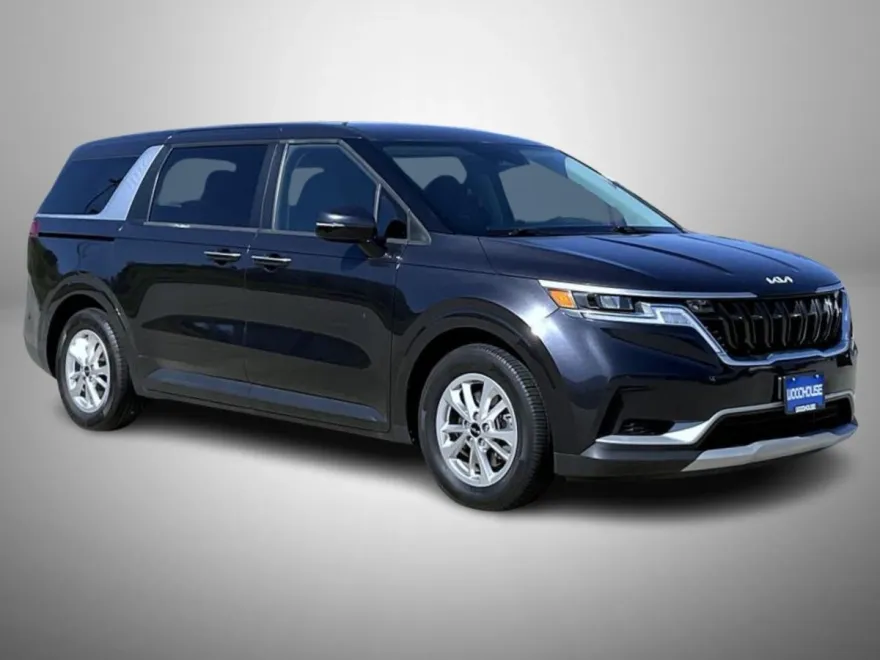 2022 Kia Carnival LXS photo 1