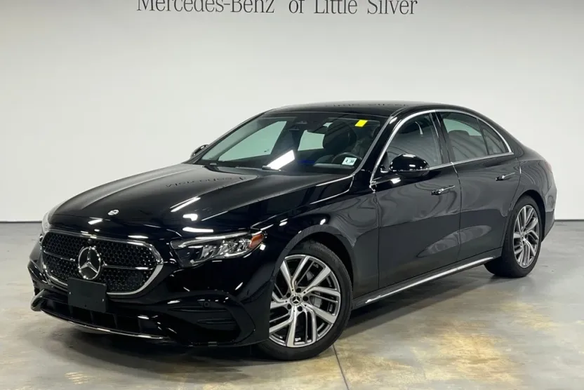 2025 Mercedes Benz E 350 4MATIC photo 1