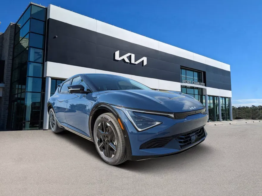 2025 Kia EV6 Wind photo 1
