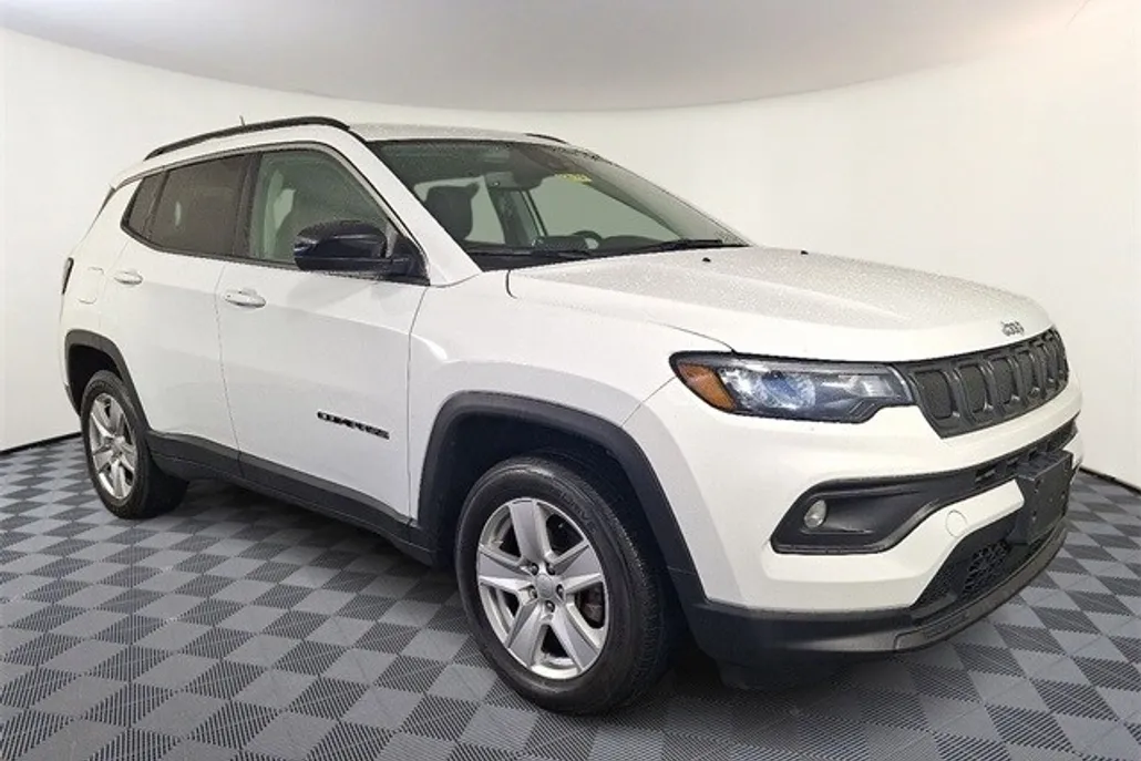 2022 Jeep Compass Latitude photo 1