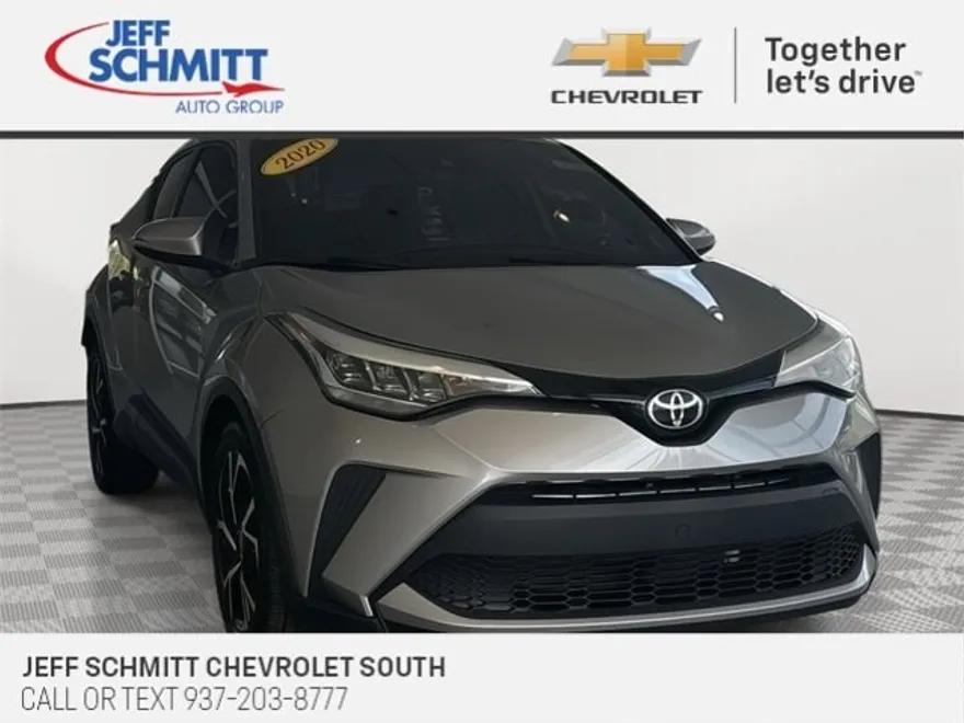 2020 Toyota C-HR LE photo 1