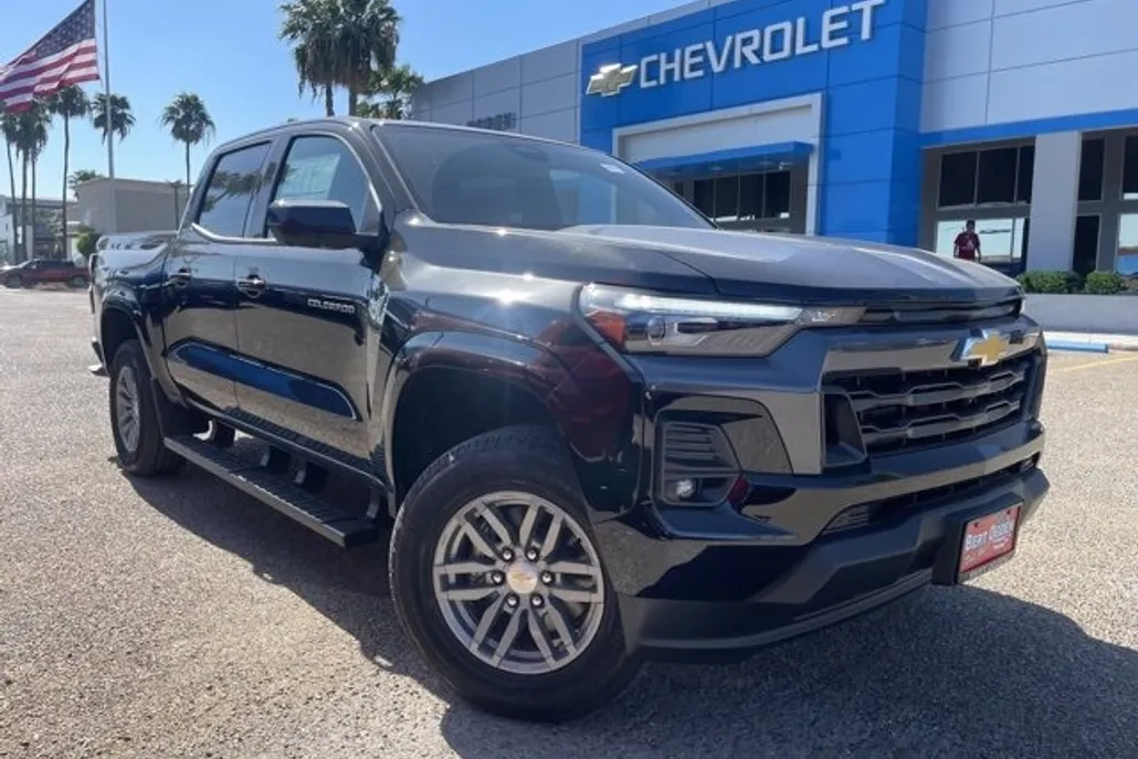 2026 Chevrolet Colorado LT photo 1