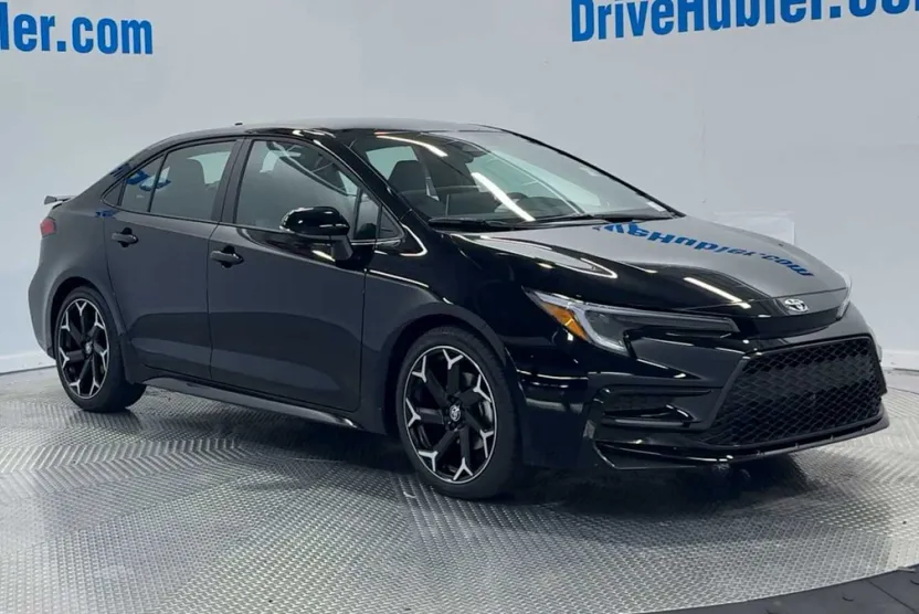 2025 Toyota Corolla SE photo 1