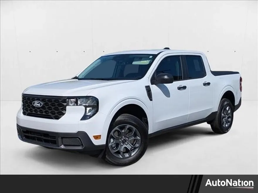 2025 Ford Maverick XLT photo 1