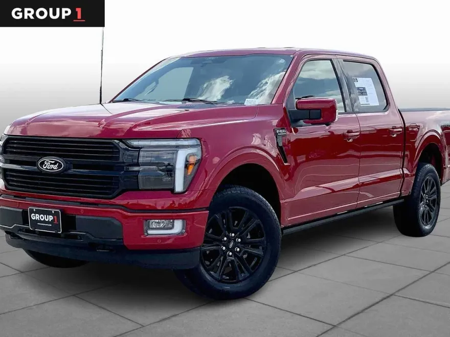 2025 Ford F-150 Platinum photo 1