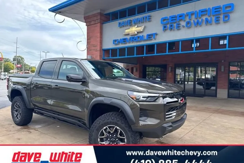 2025 Chevrolet Colorado ZR2 photo 1