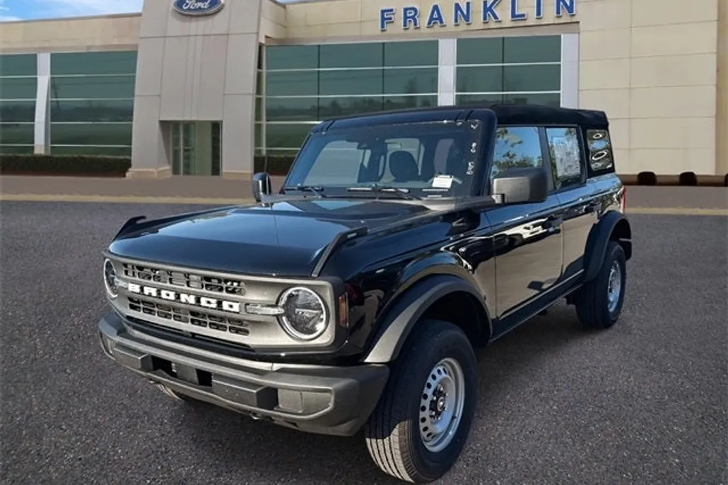 2025 Ford Bronco Base photo 1