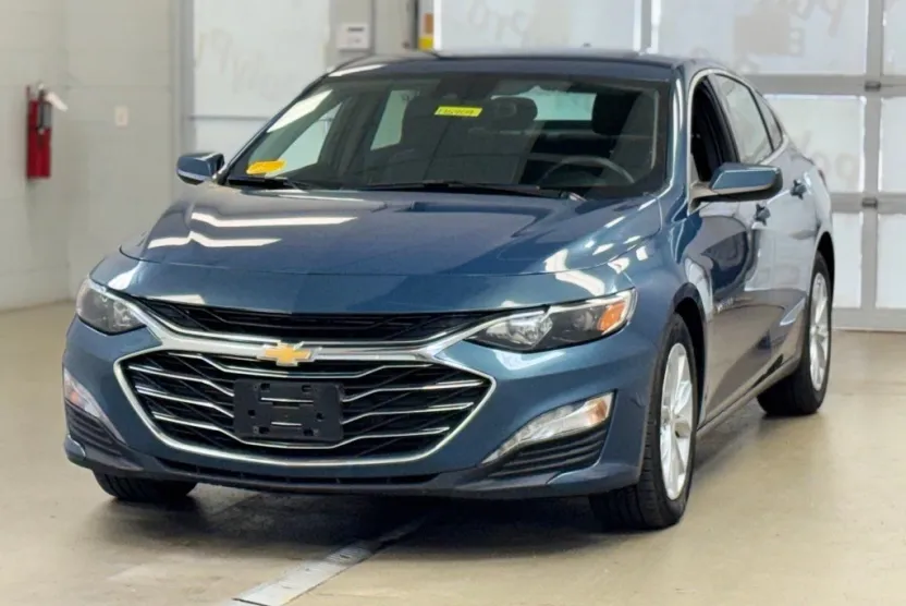 2024 Chevrolet Malibu 1LT photo 1