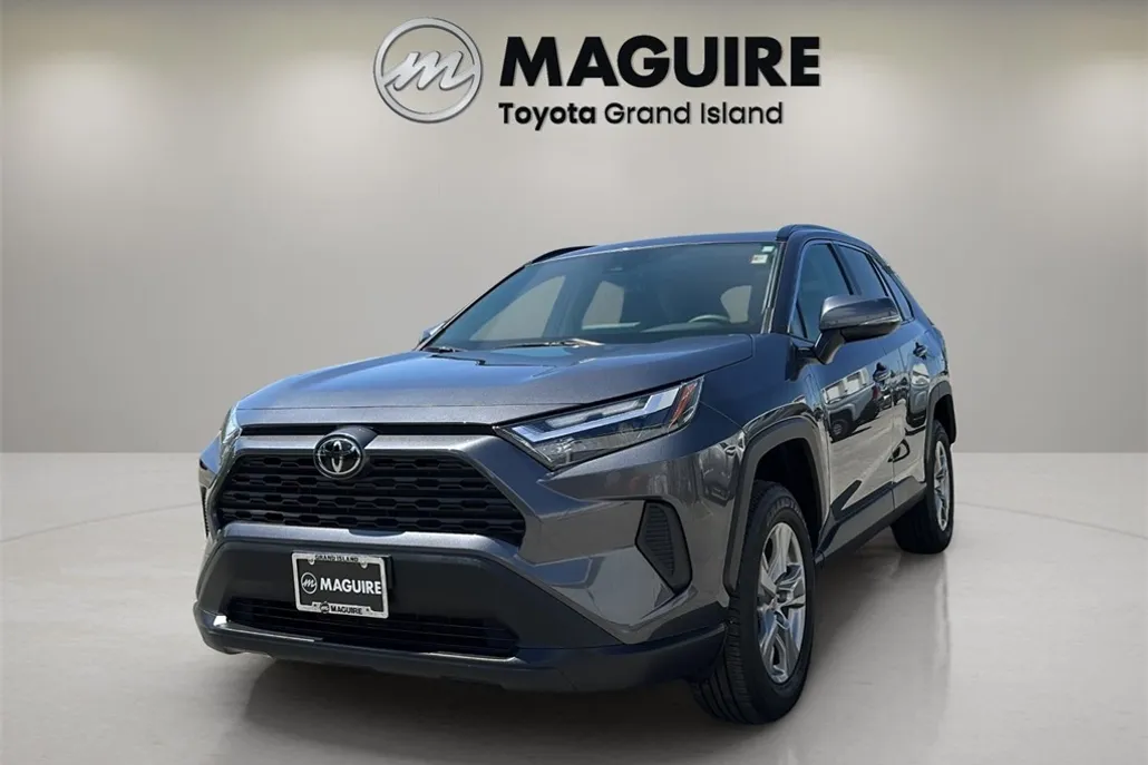 2024 Toyota RAV4 XLE photo 1