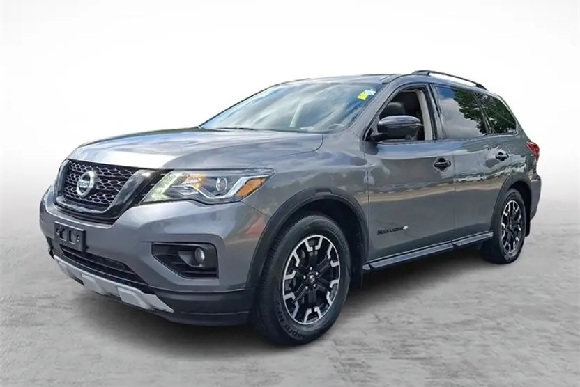 2020 Nissan Pathfinder SL photo 1