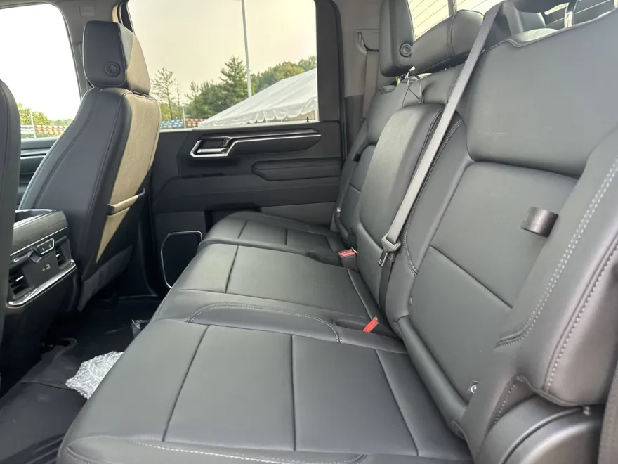 2025 Chevrolet Silverado 2500HD LTZ photo 1