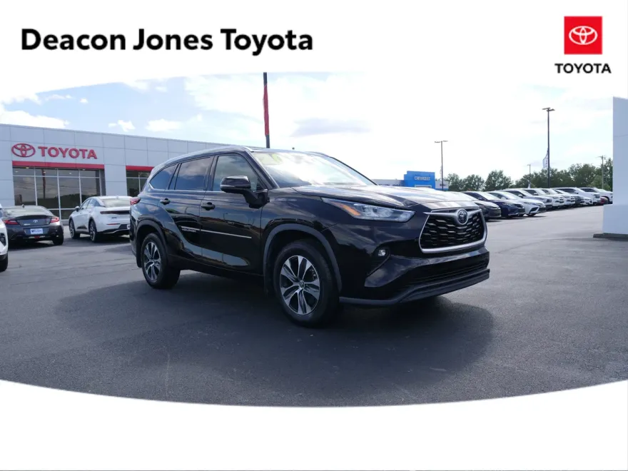 2020 Toyota Highlander XLE photo 1