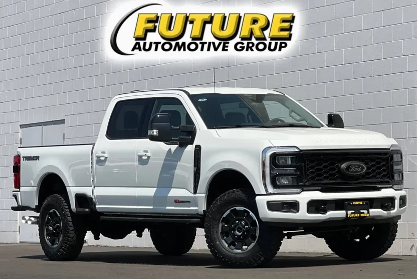 2025 Ford F-250 Lariat photo 1