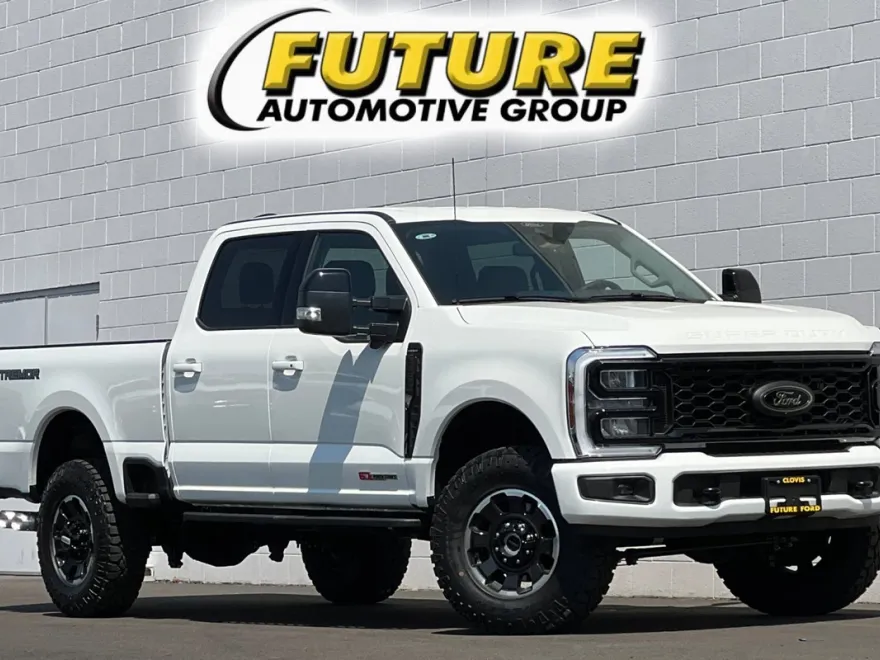2025 Ford F-250 Lariat photo 1