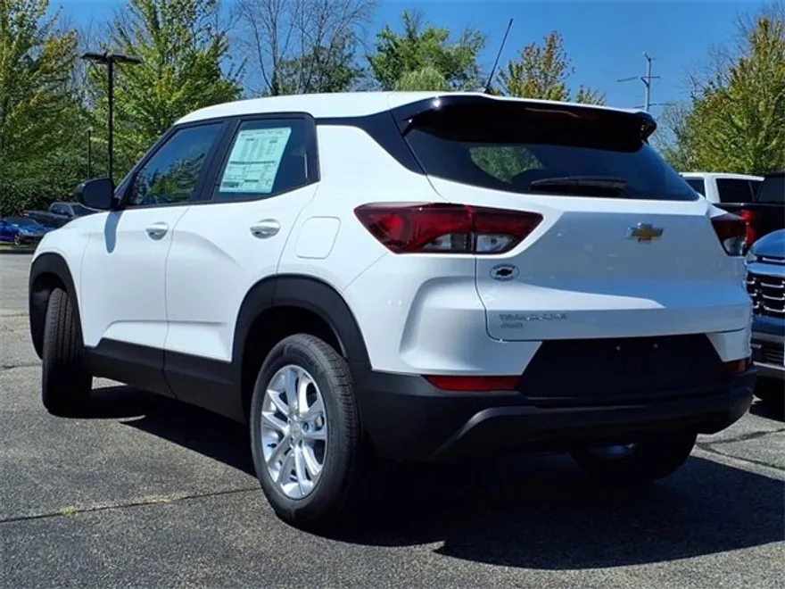 2026 Chevrolet Trailblazer LS photo 1