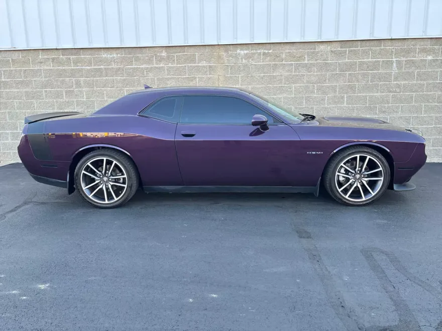 2021 Dodge Challenger R/T photo 1