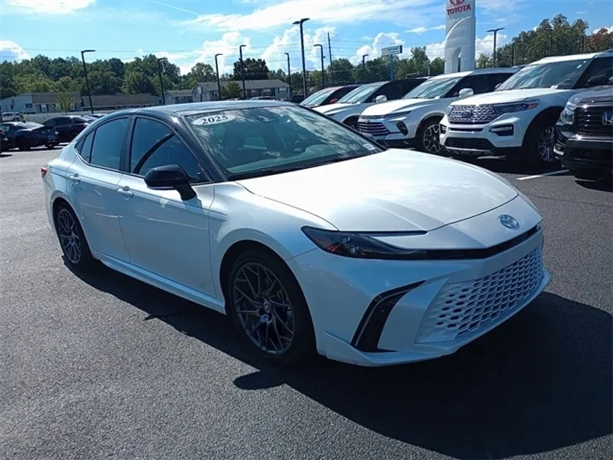 2025 Toyota Camry XSE photo 1