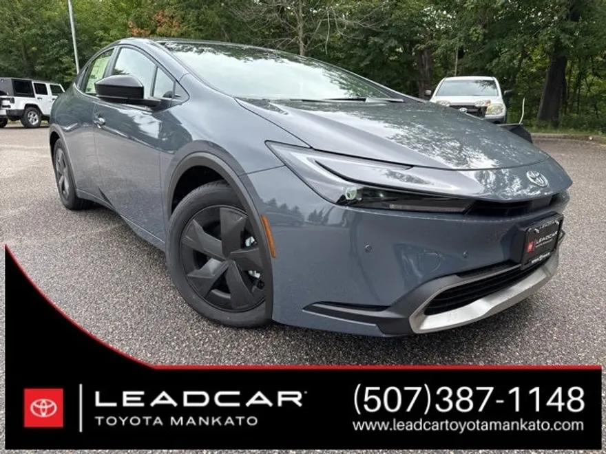 2026 Toyota Prius Plug-in Hybrid SE photo 1