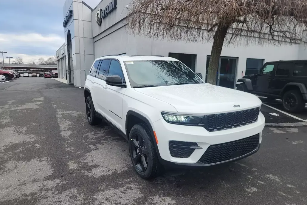 2025 Jeep Grand Cherokee Altitude X photo 1