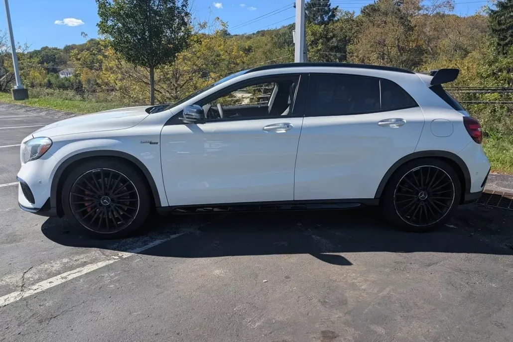 2019 Mercedes Benz GLA 45 AMG 4MATIC photo 1