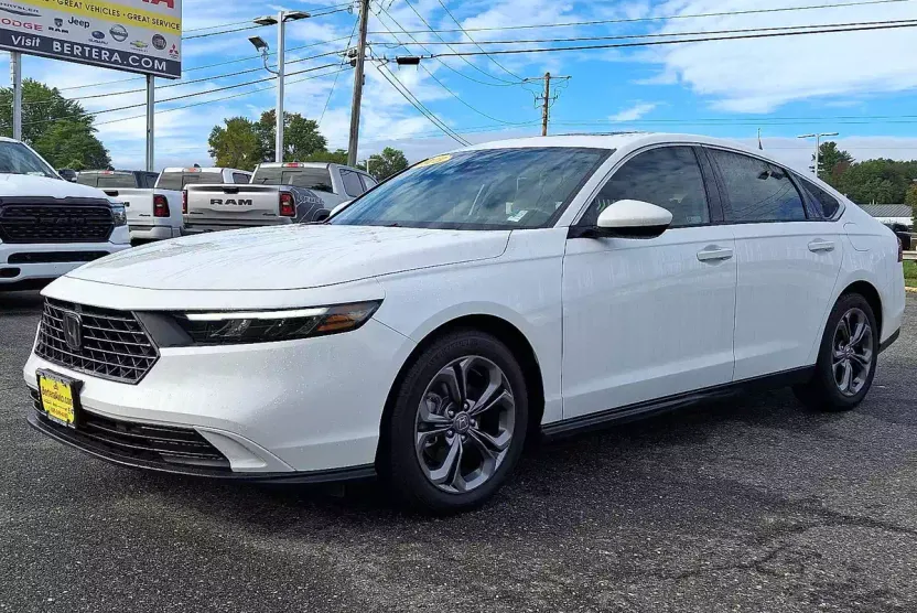 2023 Honda Accord EX photo 1