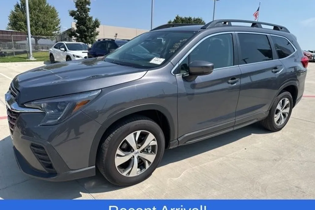 2024 Subaru Ascent Premium photo 1