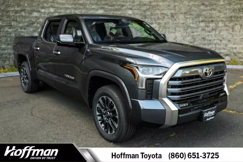 2025 Toyota Tundra Limited CrewMax photo 1
