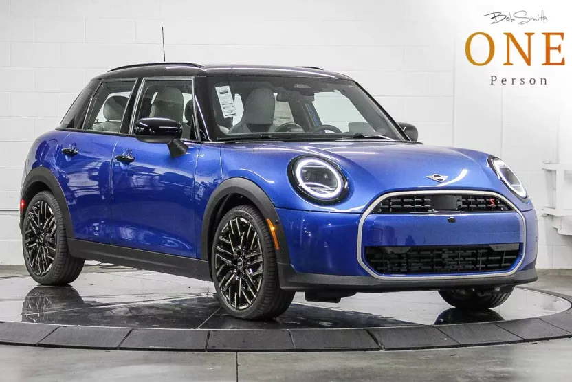 2026 Mini Cooper Hardtop S 4 Door Iconic photo 1