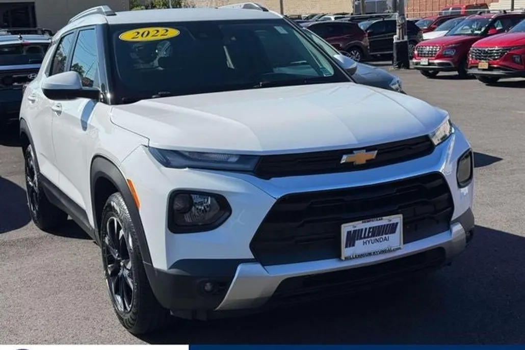 2022 Chevrolet Trailblazer LT photo 1