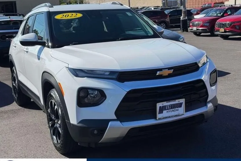 2022 Chevrolet Trailblazer LT photo 1